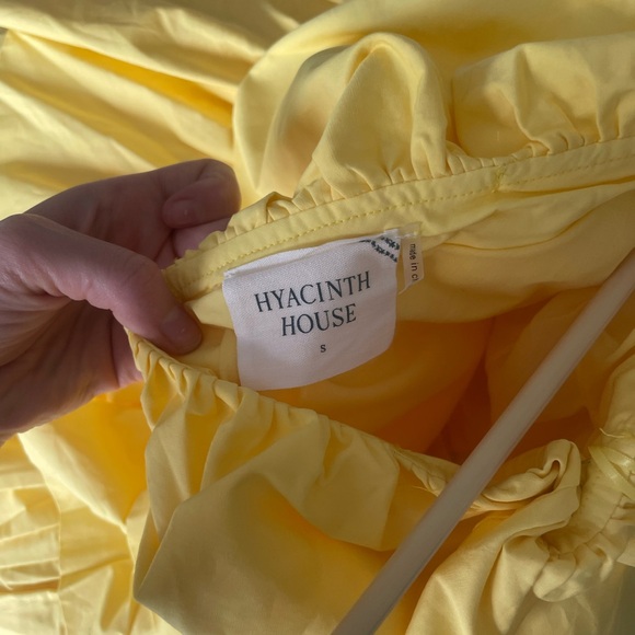 Tuckernuck Hyacinth House YELLOW RUFFLE SOFIE MINI DRESS × 1
Yellow / S - Picture 3 of 4